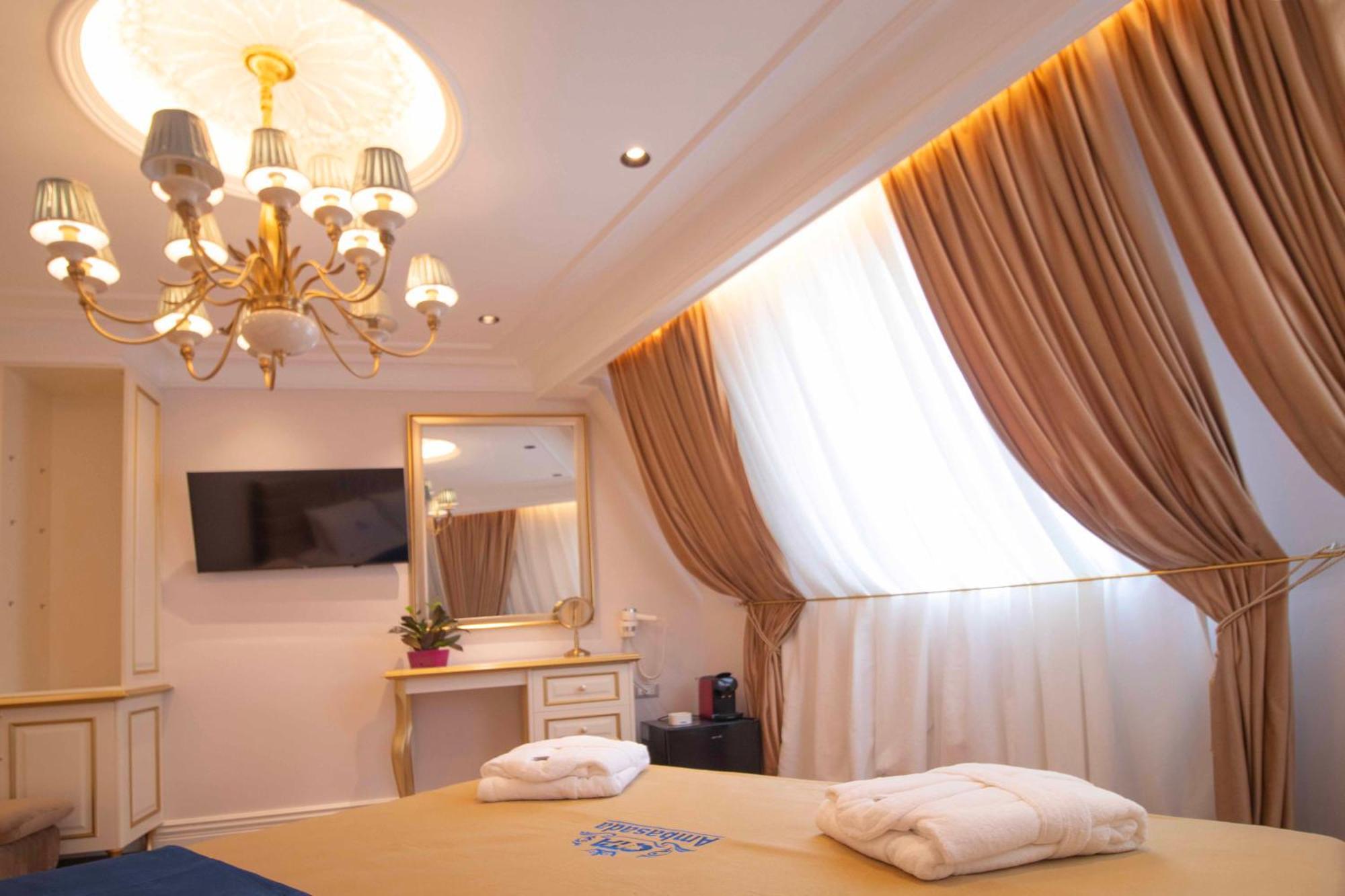 Patza-Kuqani Hotel Ambasada Qta מראה חיצוני תמונה