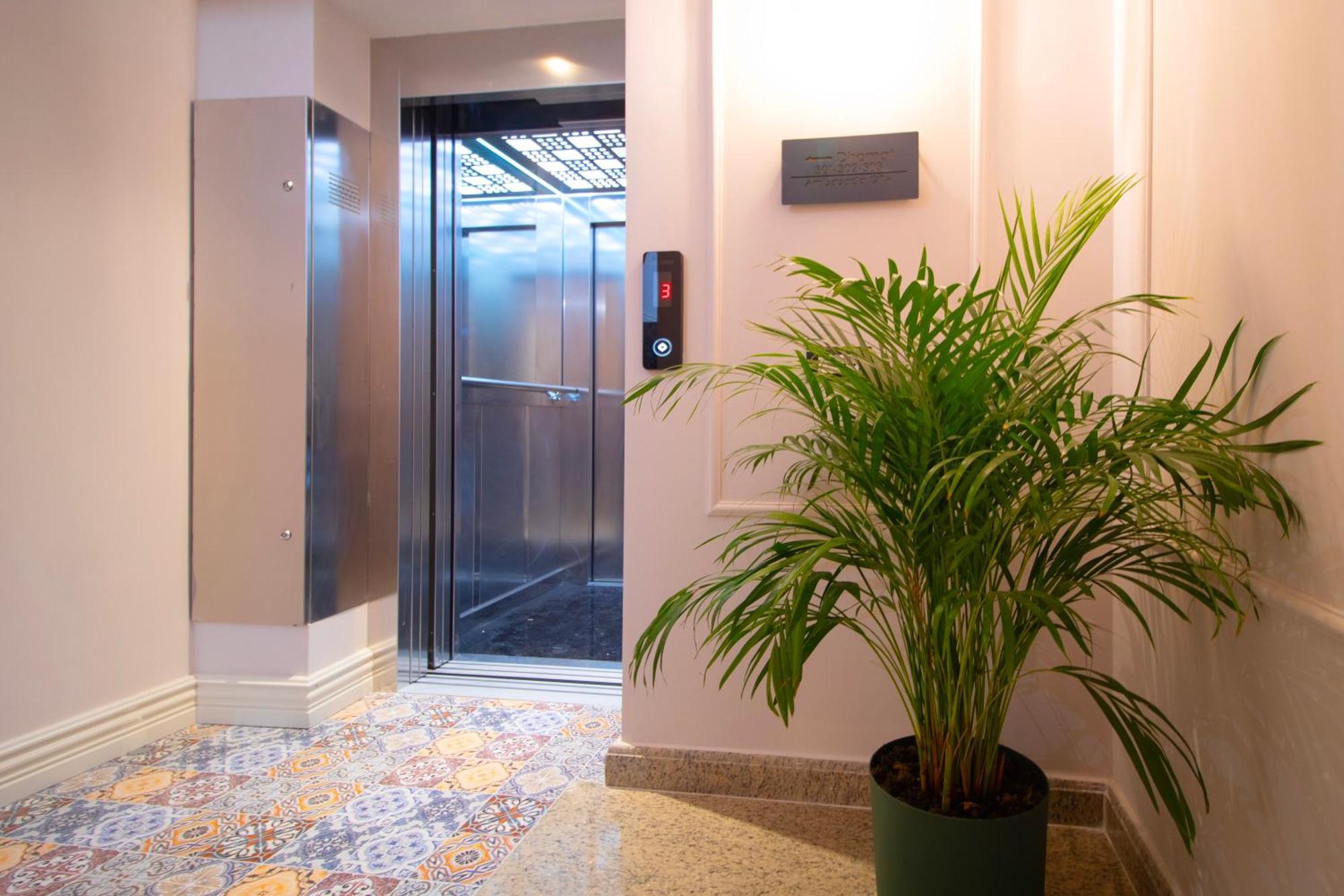 Patza-Kuqani Hotel Ambasada Qta מראה חיצוני תמונה