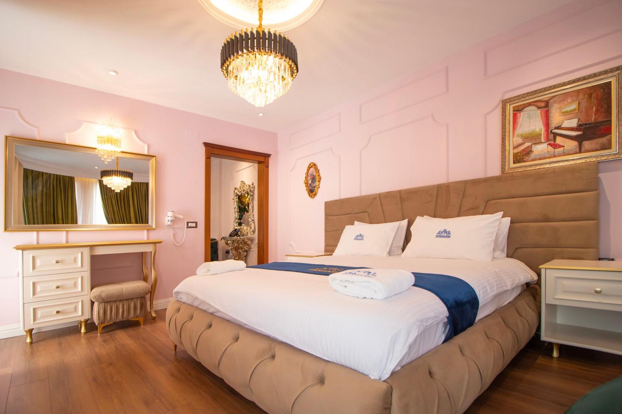 Patza-Kuqani Hotel Ambasada Qta מראה חיצוני תמונה